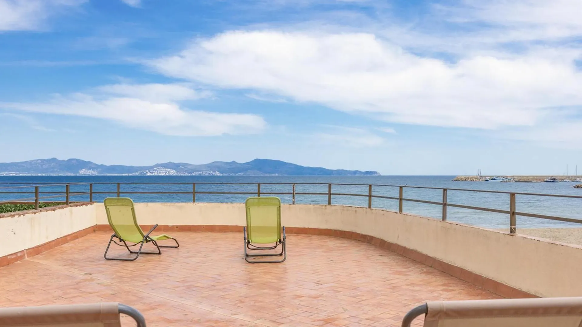 Apartamento En La Playa De Riells Con Terraza Grande, Parking Y Wifi - Es-325-2 Torroella De Montgri